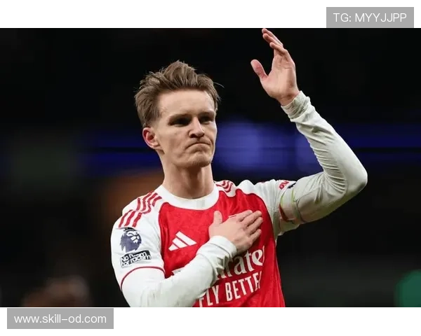 德容 vs 厄德高：中场创造力与组织方式差异