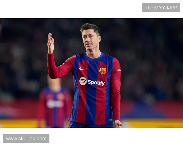 前锋莱万撕开后防前插射门本季更高效，比上季回暖