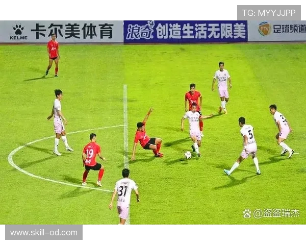 中甲联赛竞争日趋激烈，重庆铜梁龙凭借近期表现巩固冲超优势